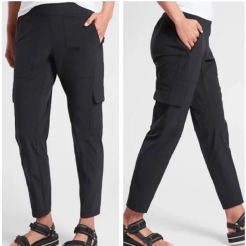 Athleta Chelsea Cargo Lined Pant Size 10 Black *631619